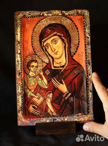 На память: Икона Богоматери "Одигитрия" с подтавкой