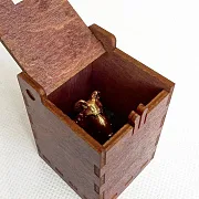 Фигурка «Крысеныш с сыром» из бронзы — красивый подарок — фотография 4