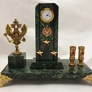 Ручная работа: Часы «Погон» с гербом ФСБ и подставками — фотография 2