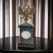 Настольные часы «Презент» с российским гербом — необычный подарок — фотография 1
