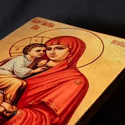 Подарочная икона деревянная "Богоматерь Почаевская" — фотография 6