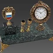 Подарочные часы «Элина» с гербом ФСО и подставками — фотография 2