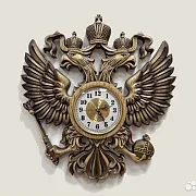 Подарочные резные часы с гербом РФ из ясеня — фотография 1
