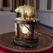 На память: Каминные часы «Медведь» из креноида и долерита — фотография 1