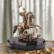 На память: Статуэтка «Георгий Победоносец большой в шлеме» из бронзы — фотография 1