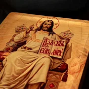 Авторская икона "Вседержитель на троне" — оригинальный подарок — фотография 6