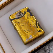 Сувенирная зажигалка Zippo "Вожак" — оригинальный подарок — фотография 1